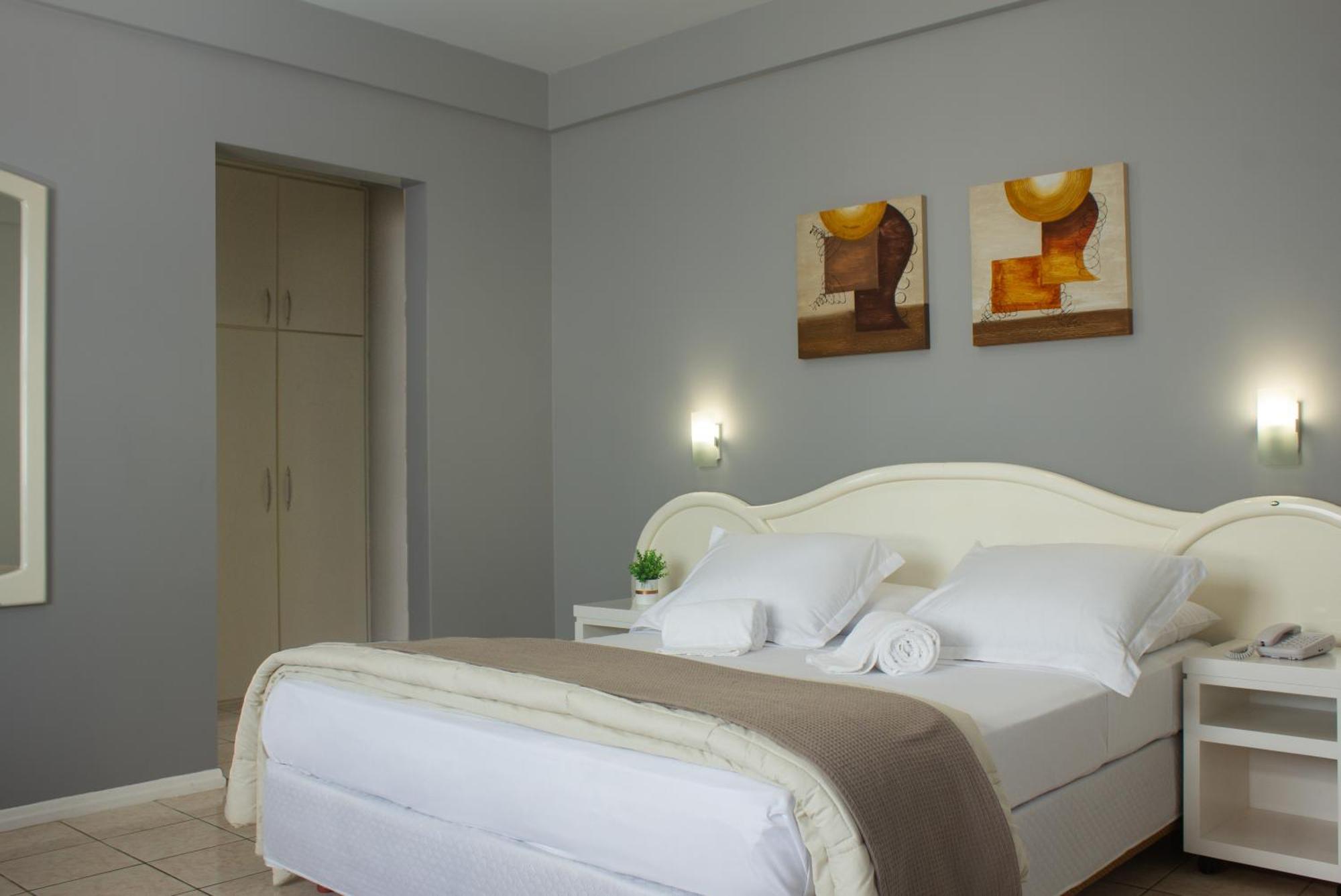 Cavera Hotel 4*